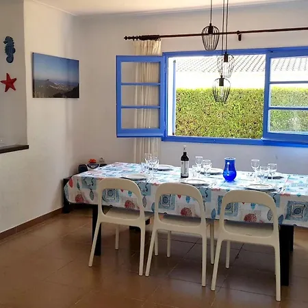 Carrer Acacies Apartment Girona